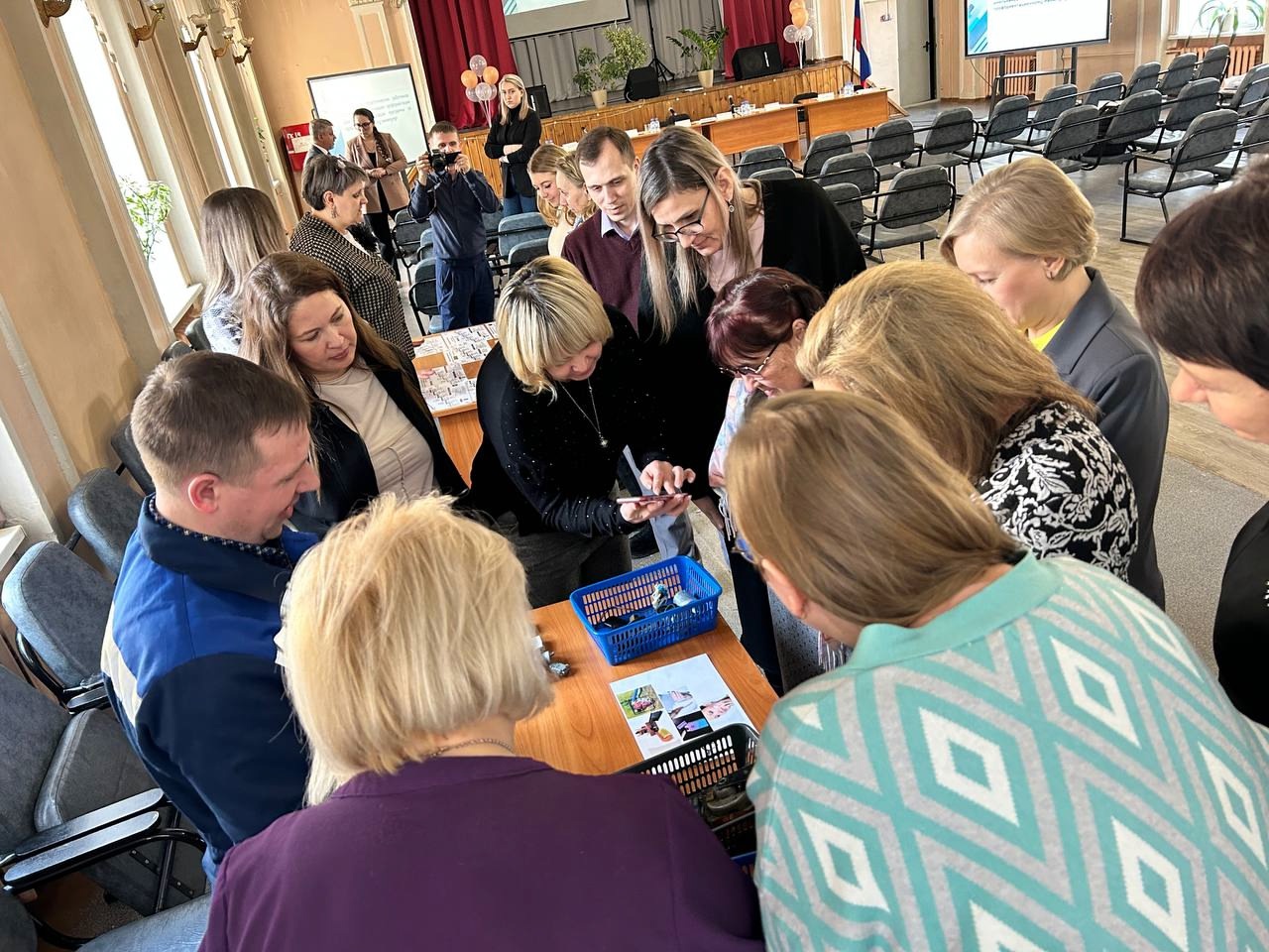 Совместные усилия образования и промышленности: Семинар по профориентации молодежи в Новосибирском электромеханическом колледже